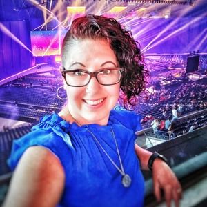 Meet your Posher, Jenn